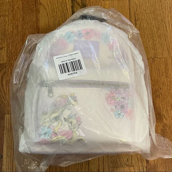 Loungefly Disney Sleeping Beauty Aurora Roses Mini Backpack NWT - Picture 2 of 3